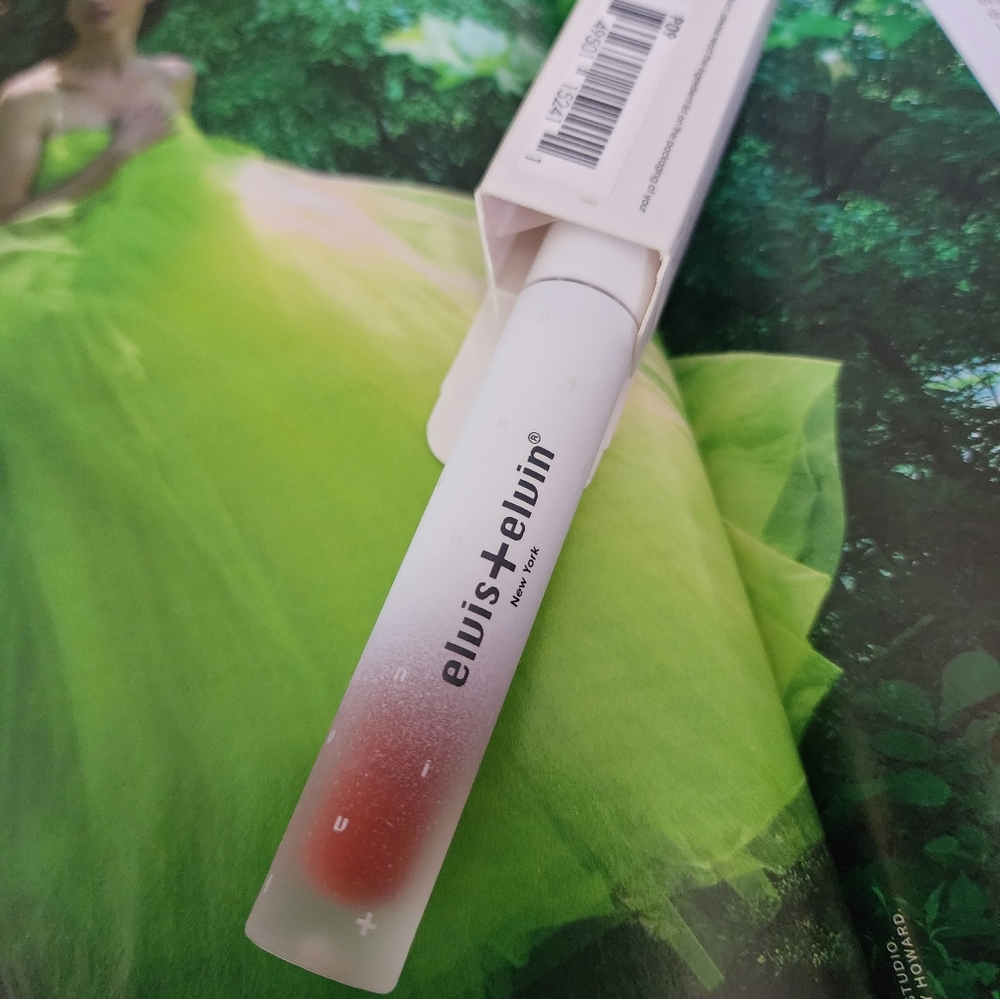 Elvis + Elvin Floral Liquid Lipstick 34 New P09 in Box